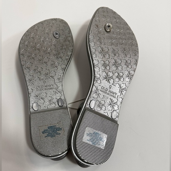 💎 Old Navy Women’s Rustic Silver Shimmer Rhinestone Sandals 💎 - Picture 3 of 5